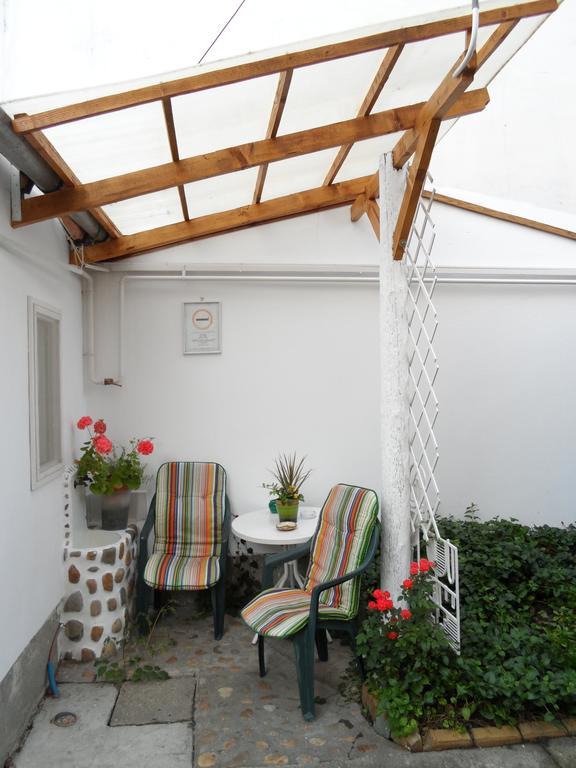 Garden Szivarvany Utcai Vendeghaz 세게드 외부 사진